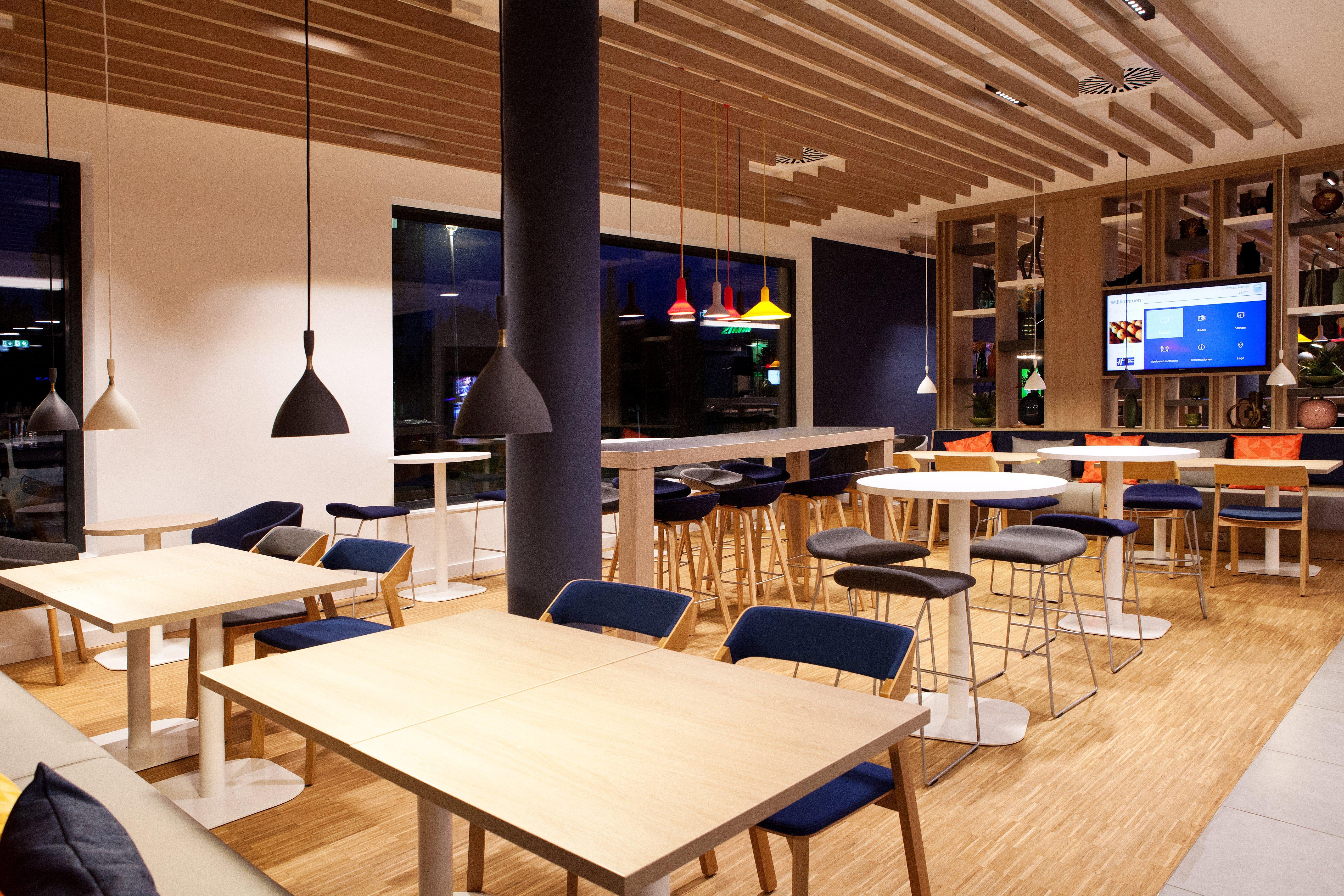 Holiday Inn Express - Lustenau Ngoại thất bức ảnh