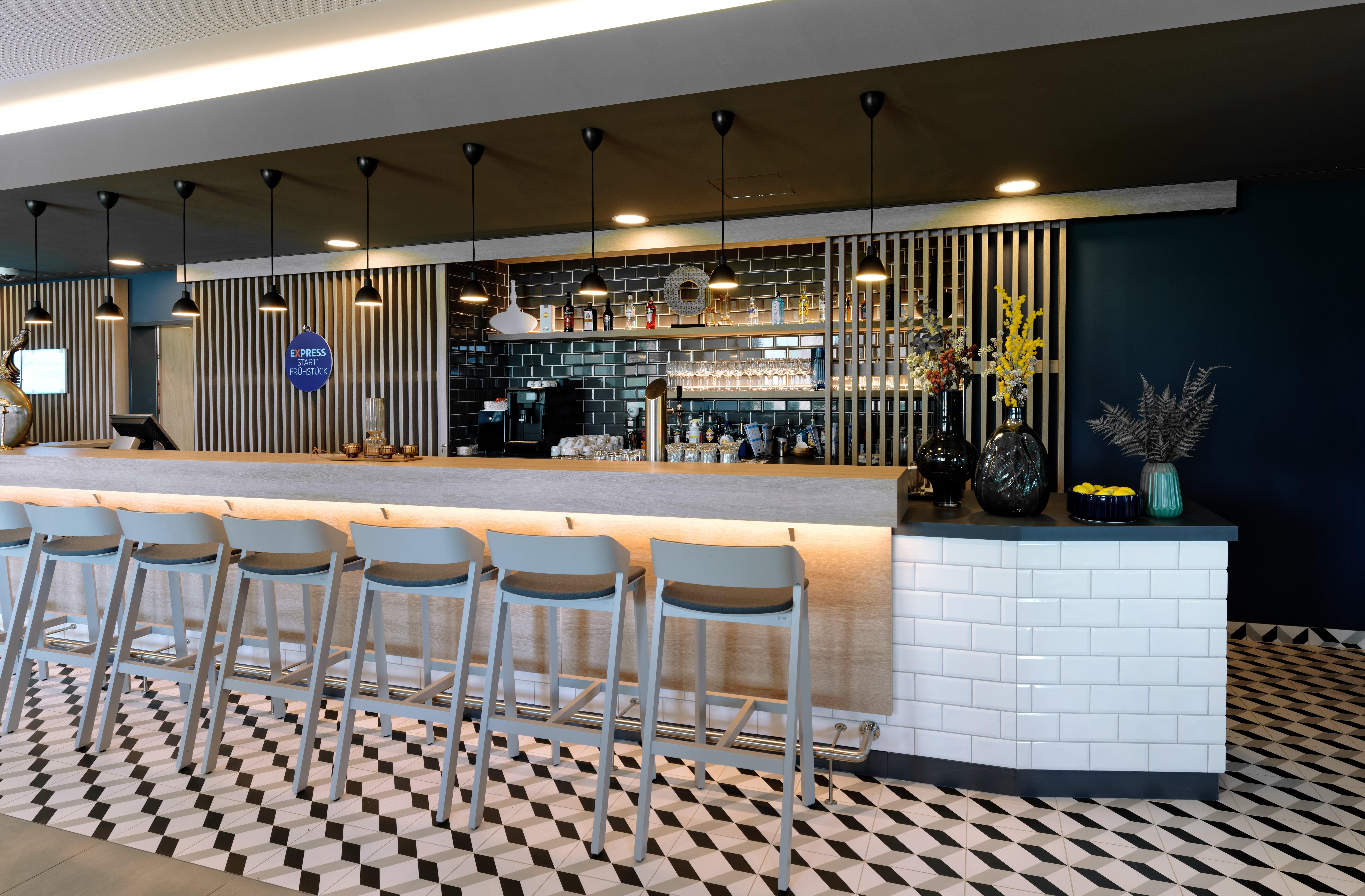 Holiday Inn Express - Lustenau Ngoại thất bức ảnh