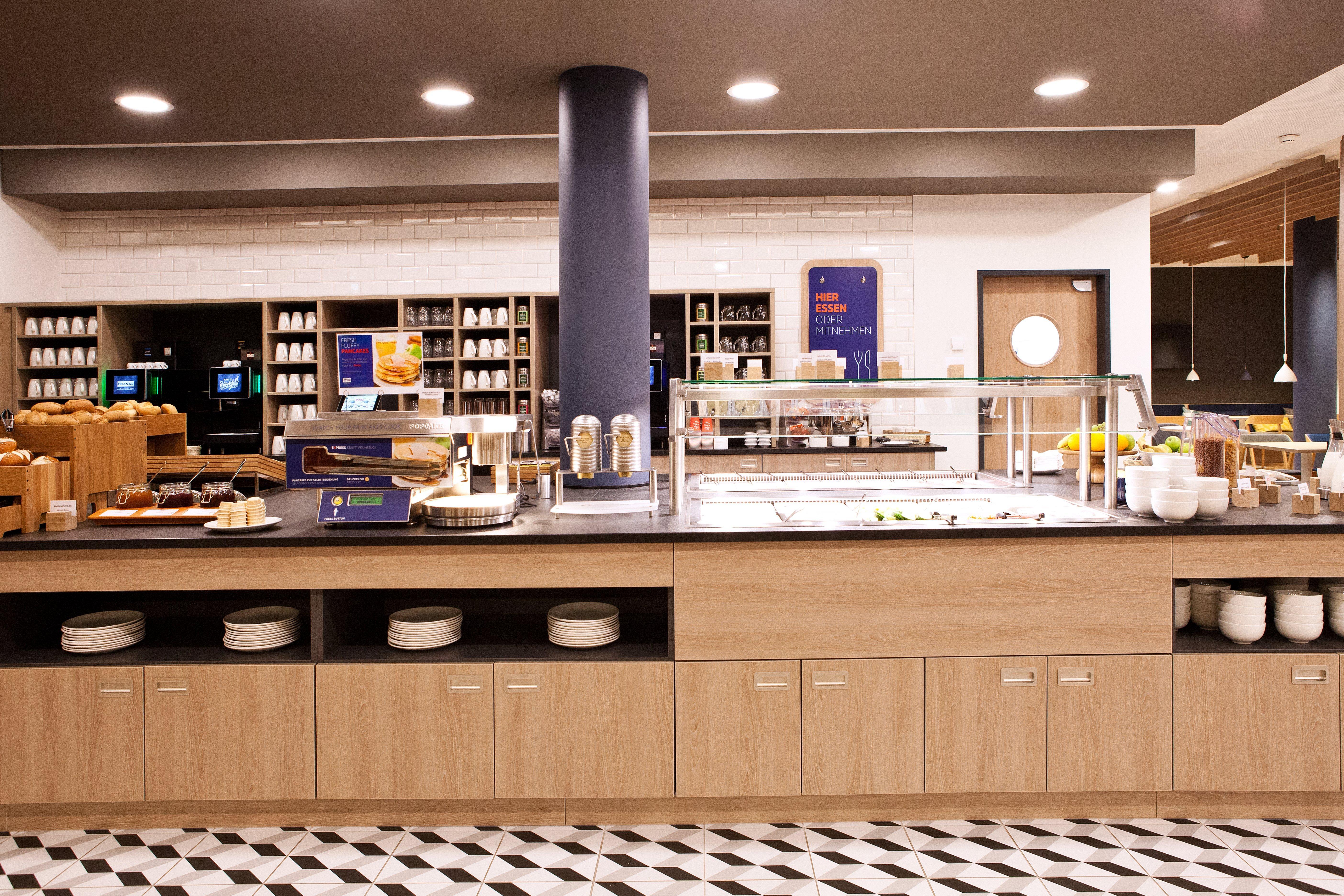 Holiday Inn Express - Lustenau Ngoại thất bức ảnh