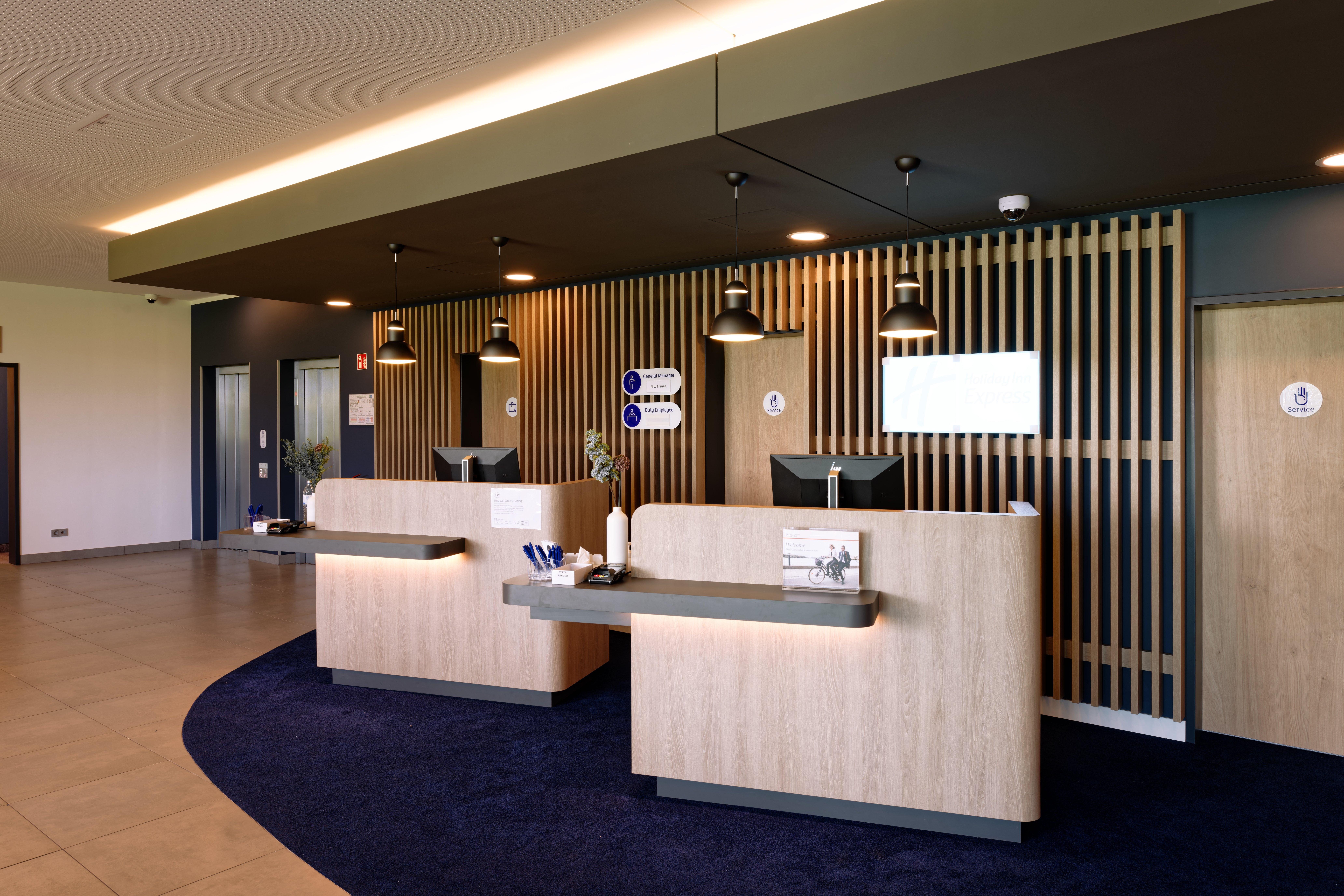 Holiday Inn Express - Lustenau Ngoại thất bức ảnh
