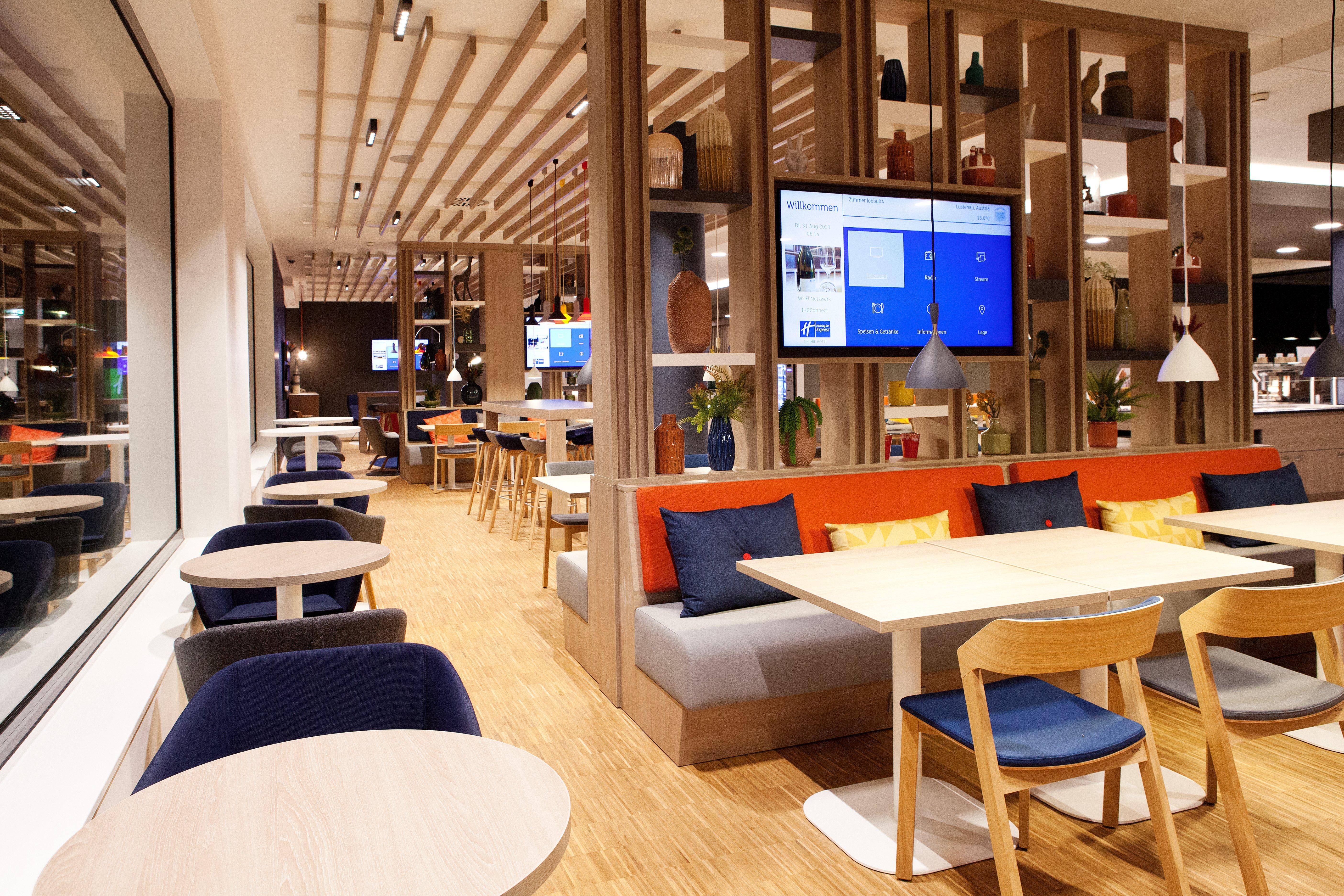 Holiday Inn Express - Lustenau Ngoại thất bức ảnh