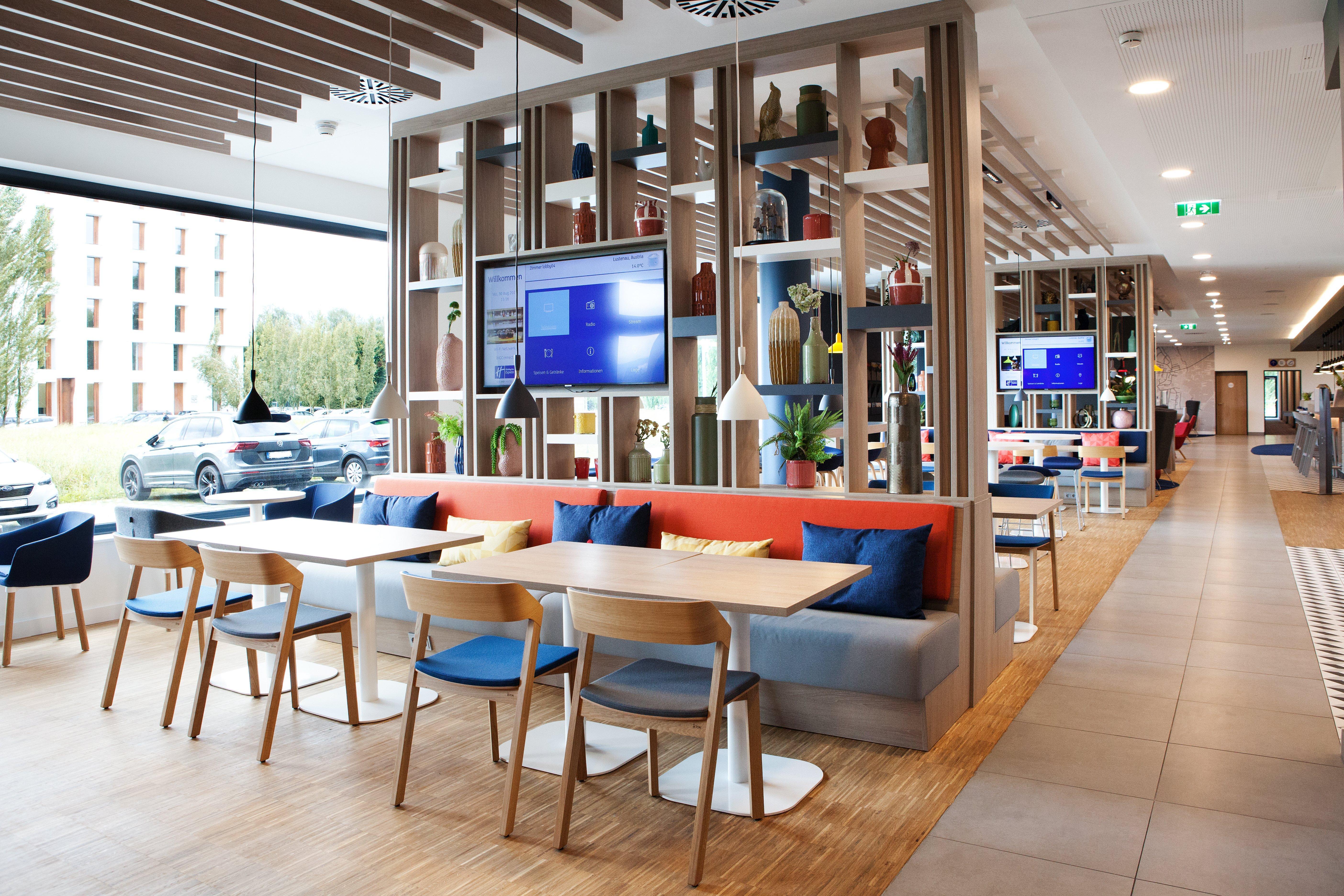 Holiday Inn Express - Lustenau Ngoại thất bức ảnh